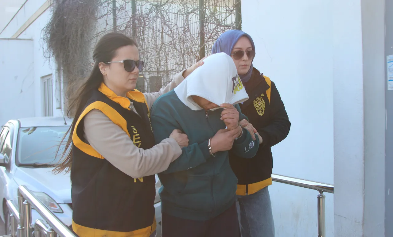 Tartıştığı kocasını ekmek bıçağıyla yaraladı: Bir anlık sinirle yaptım