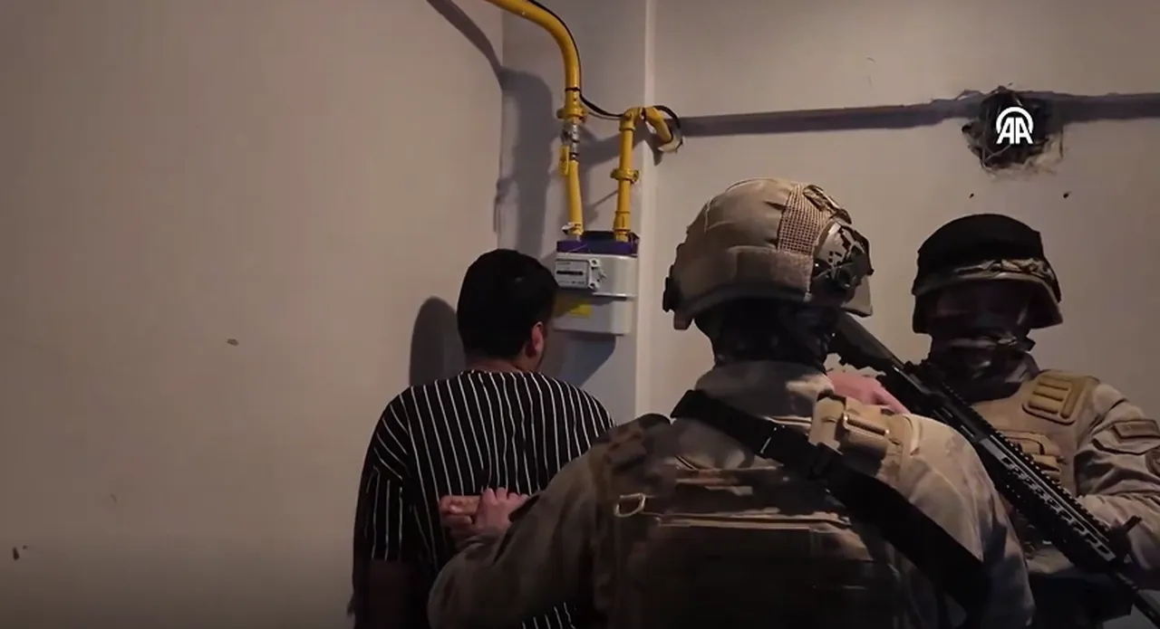 11 ilde "tefecilik" ve "nitelikli yağma" operasyonu: 61 gözaltı