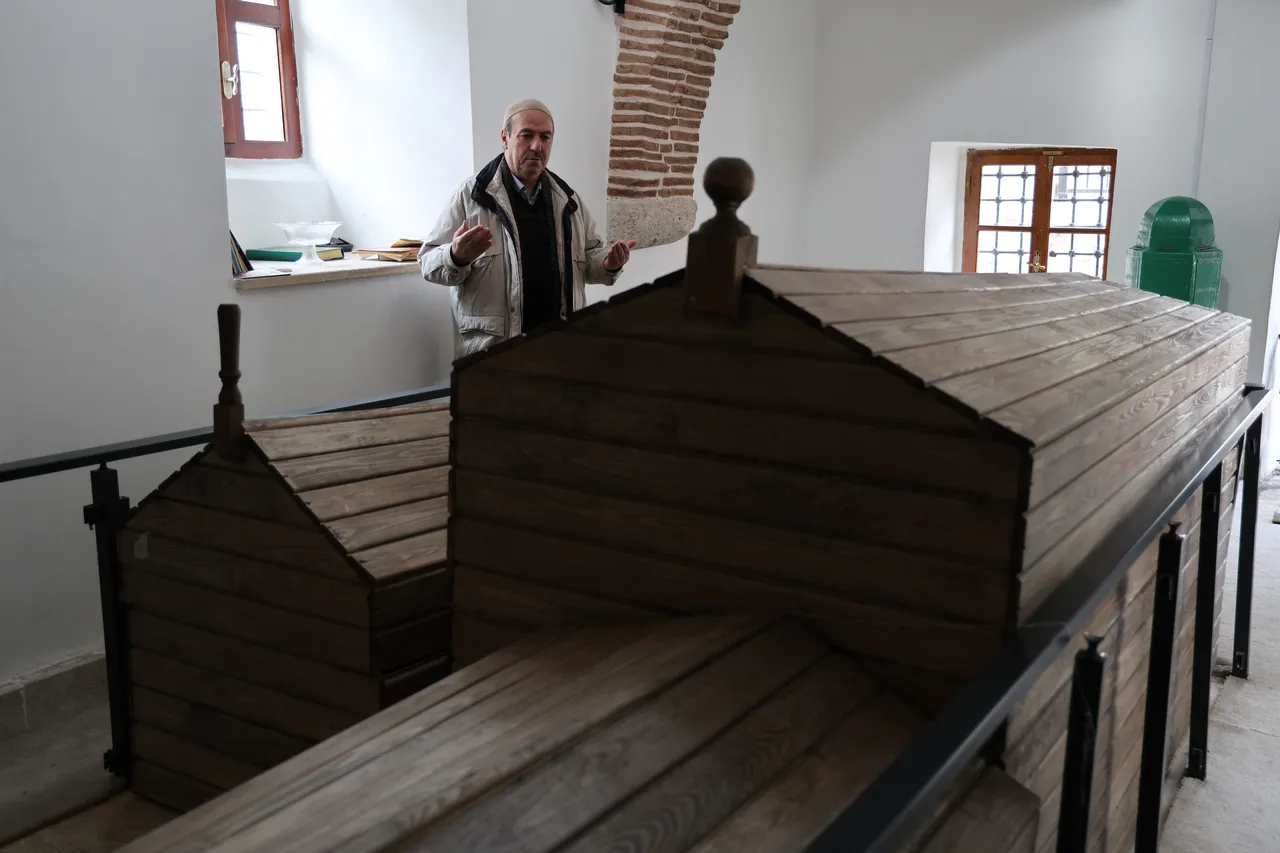 Sivas’ın manevi muhafızı  Kara Şems : Üç büyük Şems’ten birinin türbesinde Ramazan bereketi