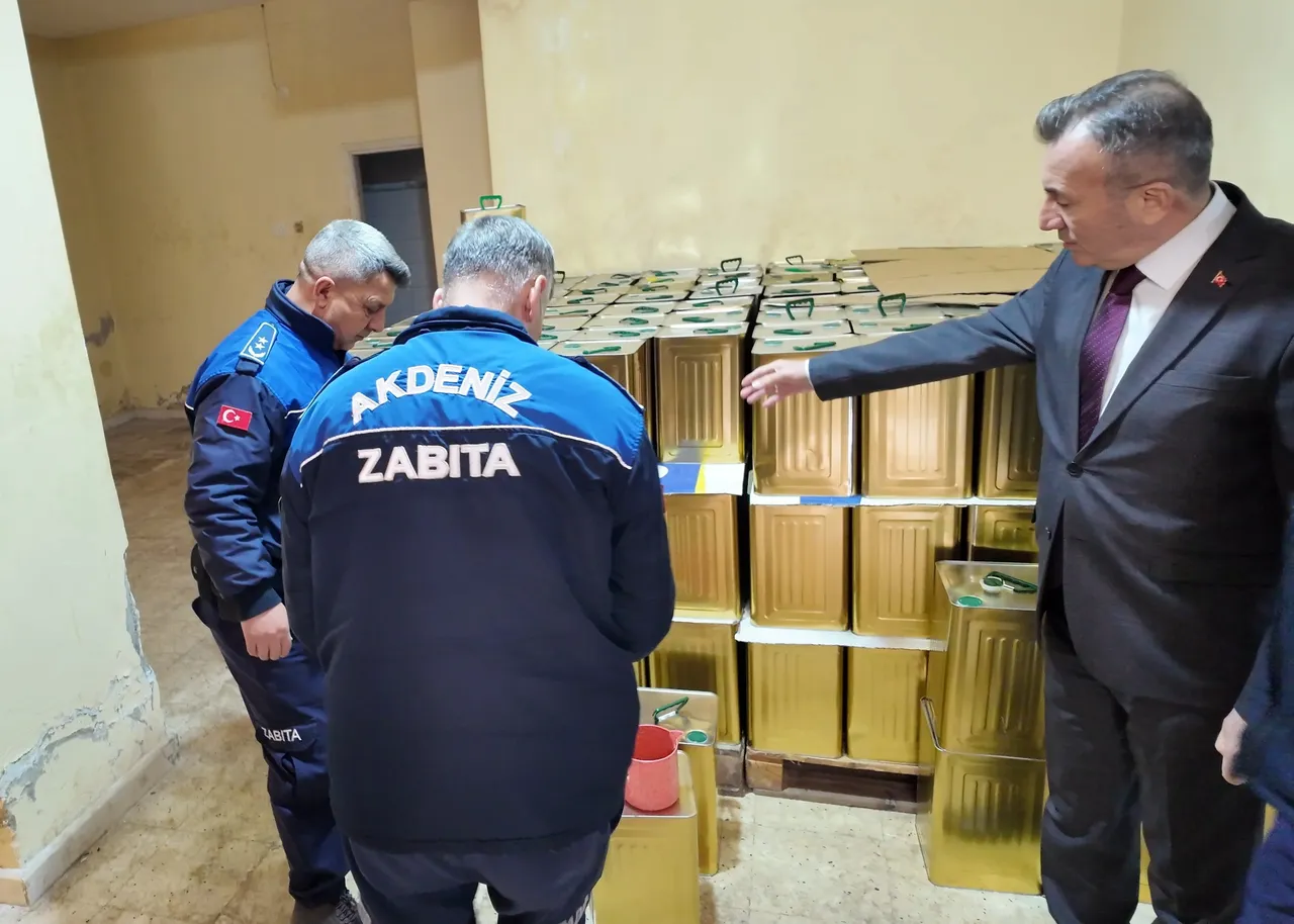 Teneke teneke doldurmuşlar! Vatandaşa satılacak 4,5 ton sahte yağ imha edildi