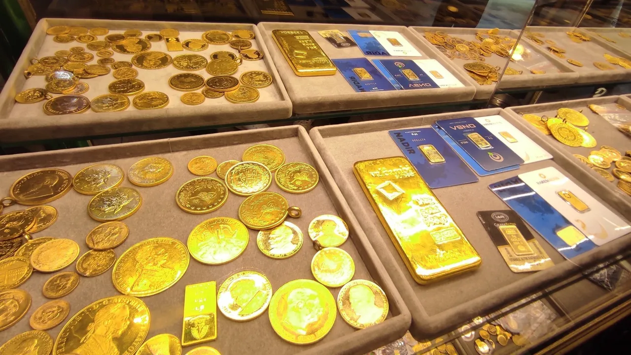 Altın yatırımcısına kritik mesaj: İslam Memiş hem 'fırsat' dedi hem uyardı!