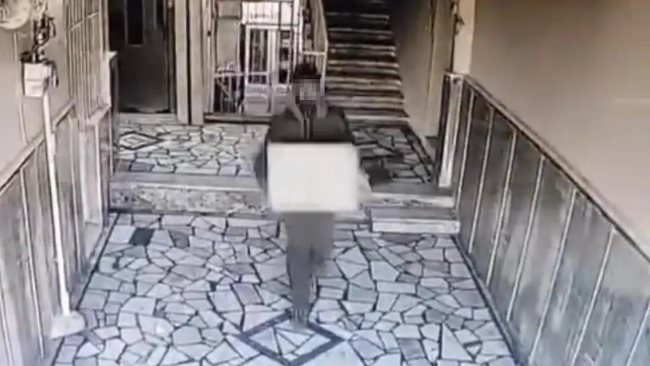 Diyarbakır'da ilginç hırsızlık! Önce çaldı, sonra bırakıp 'karışmadım' işareti yaptı