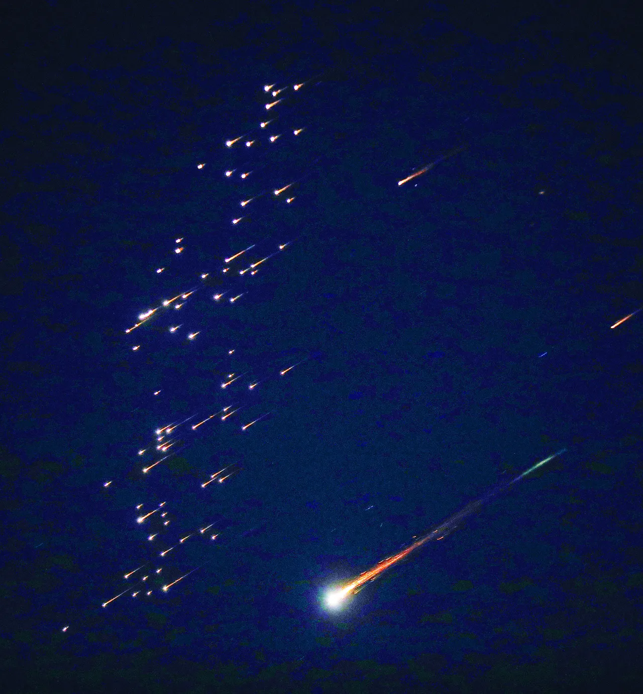 Füze yağmuru! Saldırı altındaki İran, ABD ve İsrail'e karşılık veriyor