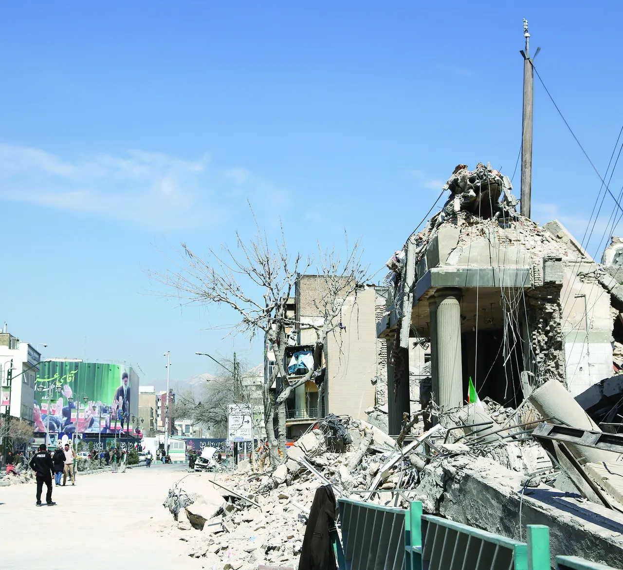 Füze yağmuru! Saldırı altındaki İran, ABD ve İsrail'e karşılık veriyor