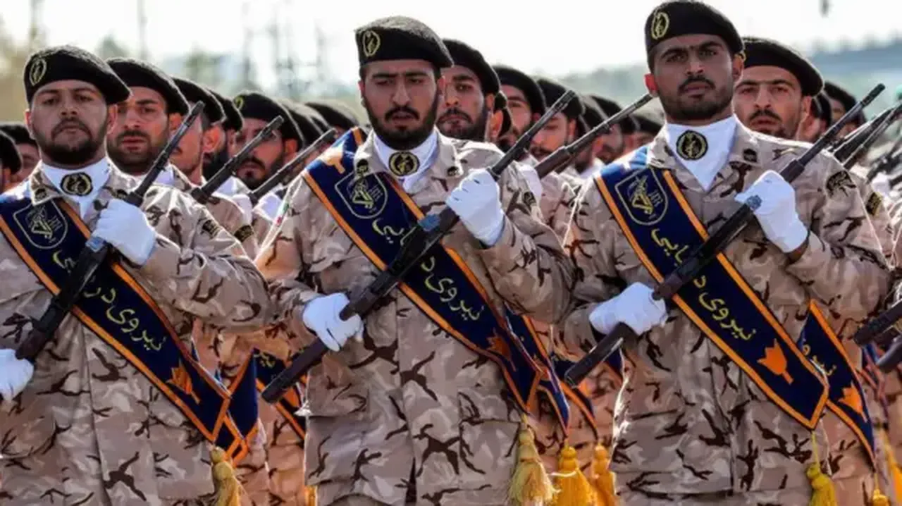 Hürmüz’de sıcak anlar: İran’dan ABD bağlantılı tankere İHA saldırısı