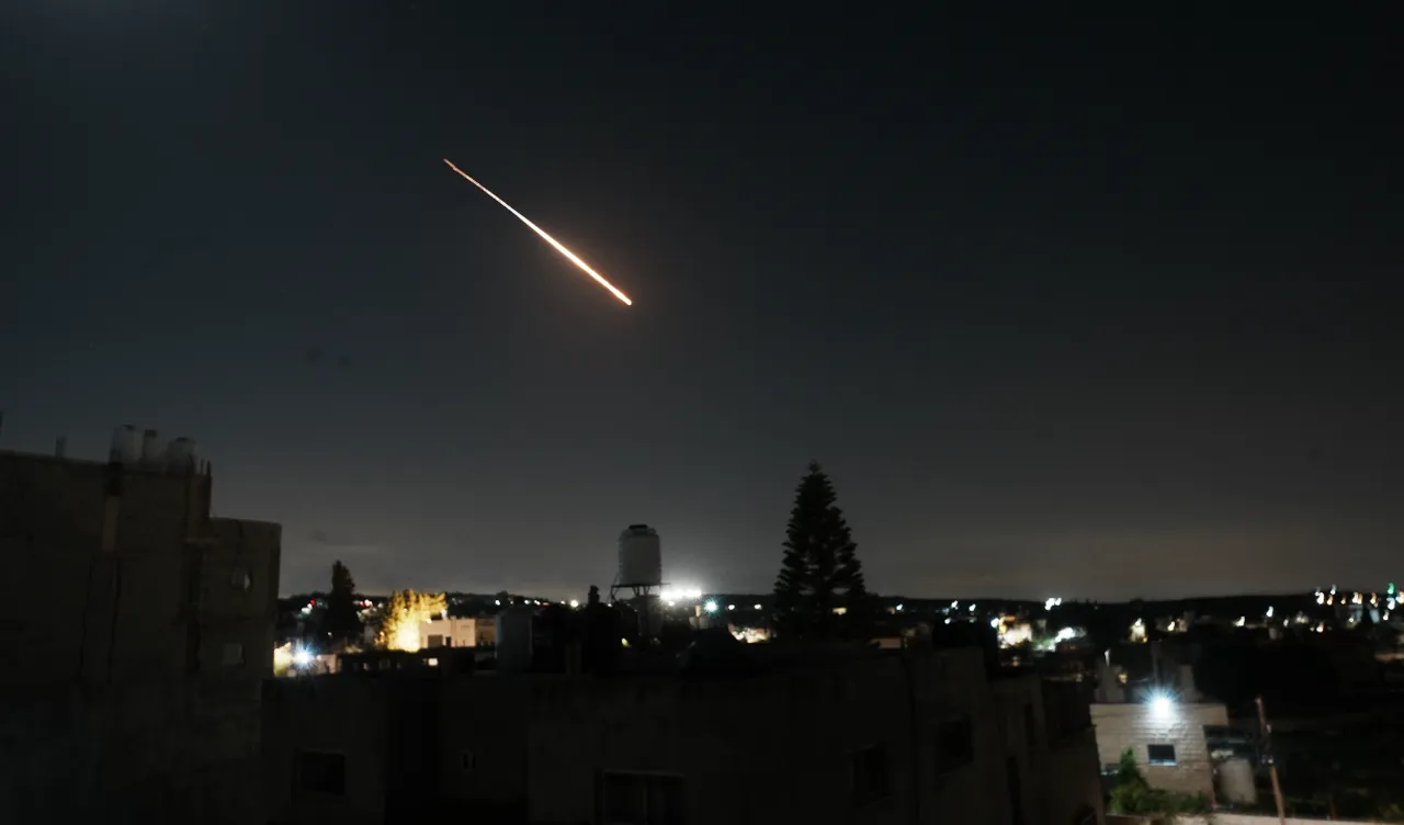 İran ve İsrail'den karşılıklı ateş! Hedef başkentler