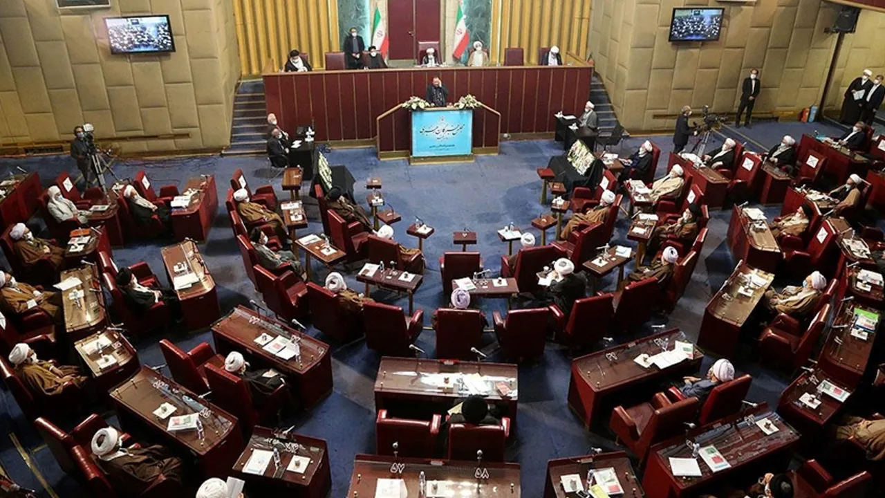 İran’da yeni lider tartışması! Uzmanlar Meclisi kritik karar için 24 saati işaret etti