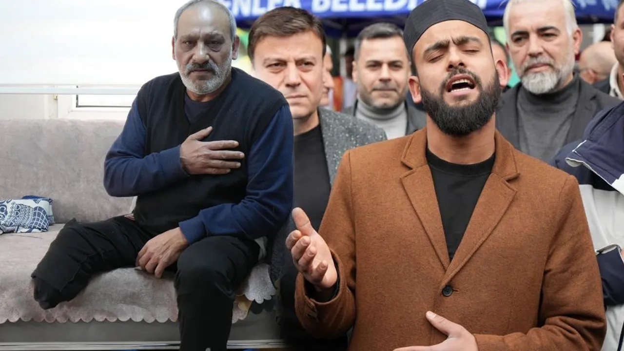 “Kabe’de Hacılar” ilahisi herkesin dilinde… Celal Karatüre’nin bilinmeyenlerini babası anlattı