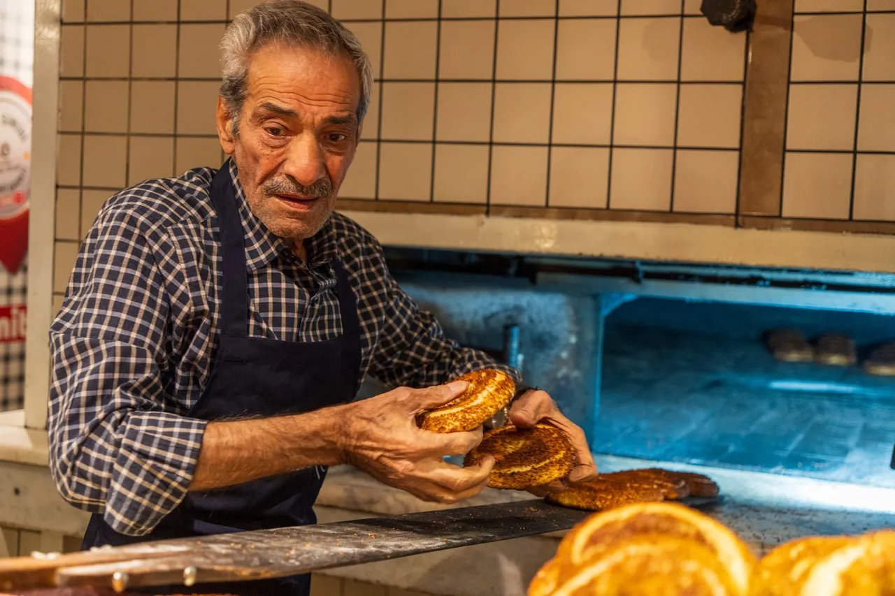 Manisanın tescilli lezzetine kara fırın imzası