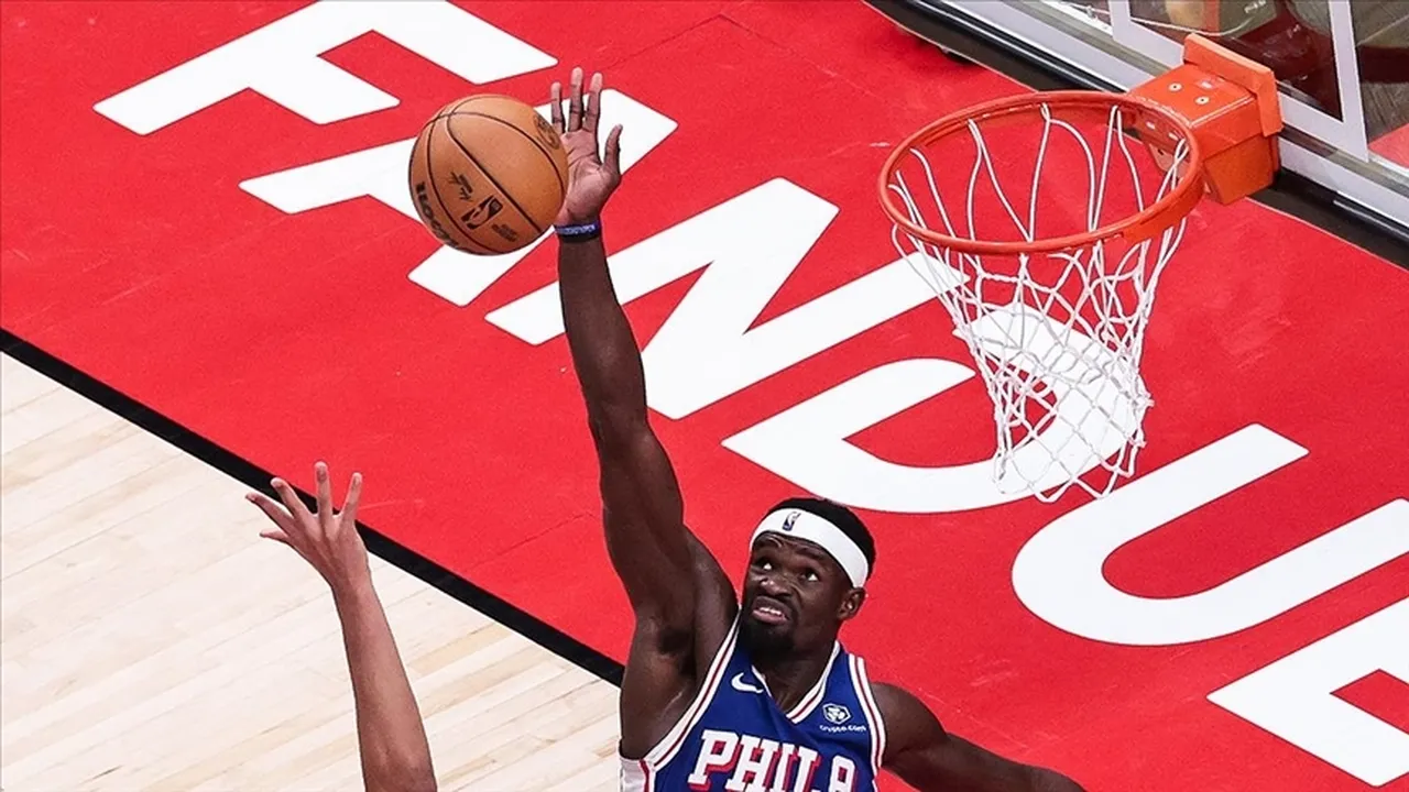 Milli basketbolcu ve Philadelphia 76ers oyuncusu Adem Bona
