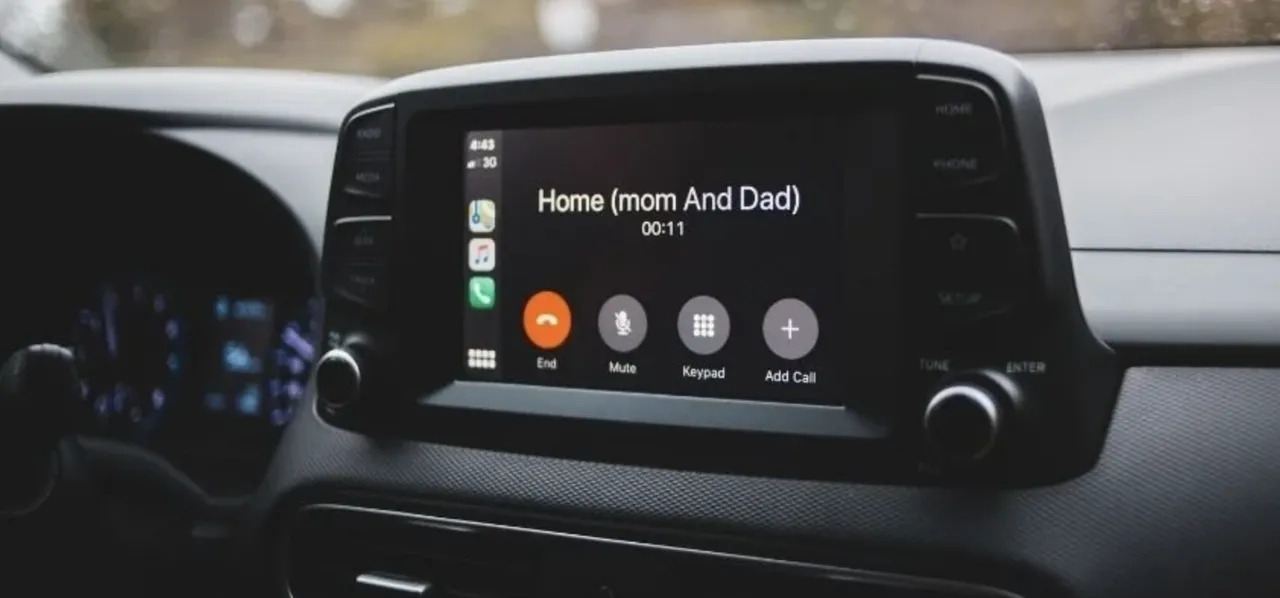 Arabada multimedya yasak mı, ses sistemi cezası ertelendi mi? CarPlay ve Android Auto için son durum!