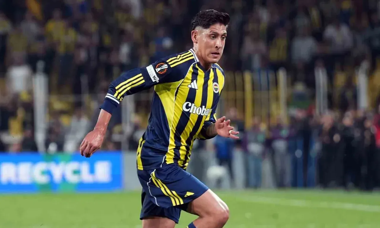 Edson Alvarez, bu sezon forma giydiği 17 karşılaşmada 1 asist kaydetti