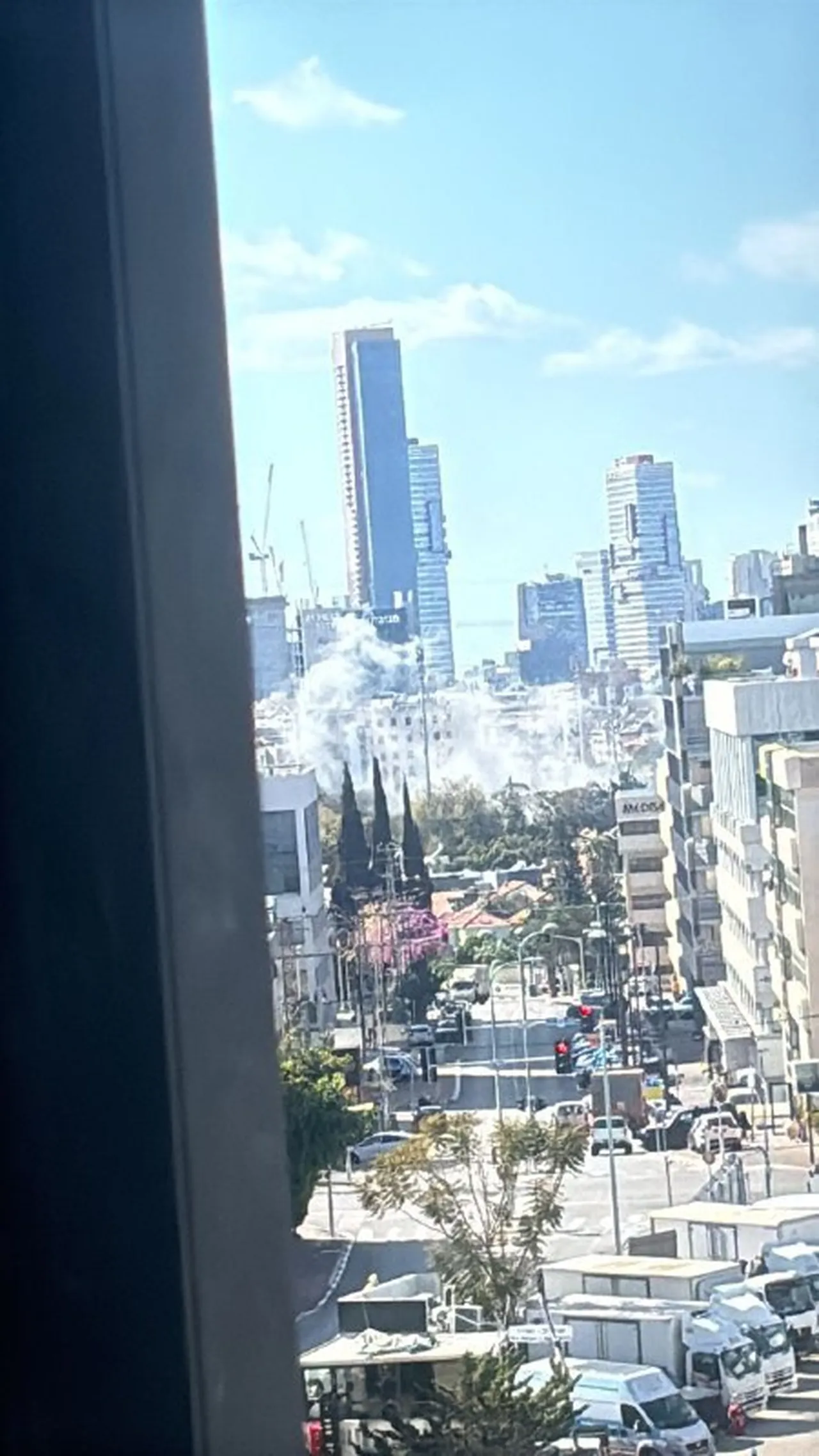 "Gerçek Vaat 4" Operasyonunda 28. dalga: İran, Tel Aviv ve ABD üssünü "Habir" füzeleriyle vurdu!