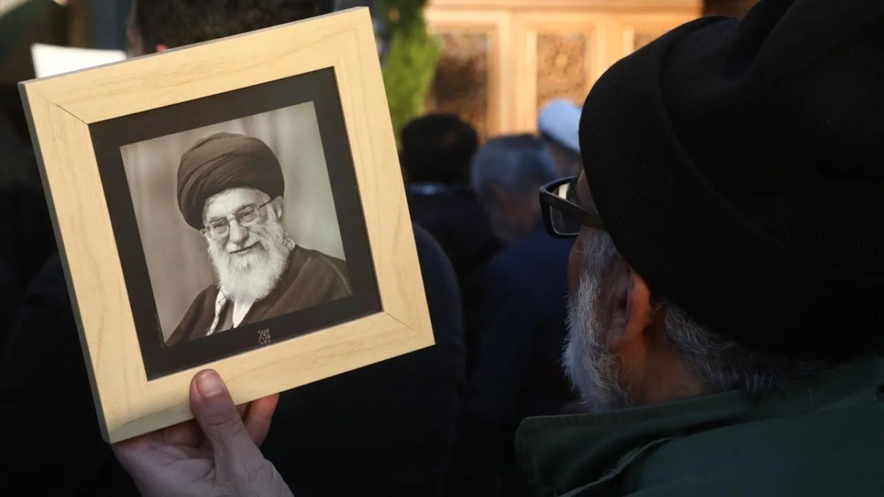 İranda Hamaneyin halefi için uzlaşı sağlandı