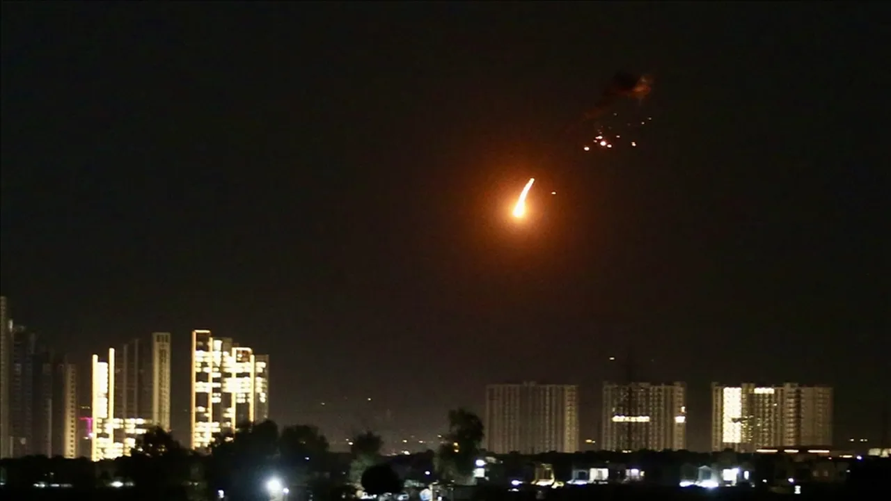 İran’ın hedef aldığı BAE ‘savaştayız’ diyerek gözdağı verdi!  Derimiz kalın, etimiz acıdır: Yiyemezsiniz