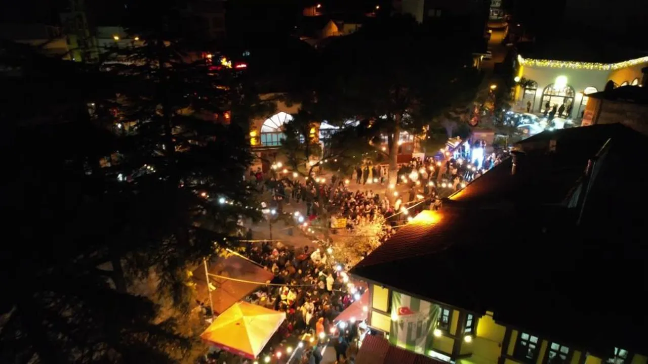 İstanbul'dan bile çıkıp giden var! Sahur vakti kuyruk uzadı, herkes bu lezzeti konuşuyor