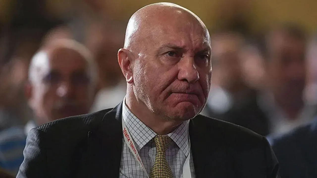 Kadıköy'de ortalık fena karıştı: Yüksel Yıldırım tartıştı, Sadettin Saran olayı yatıştırdı