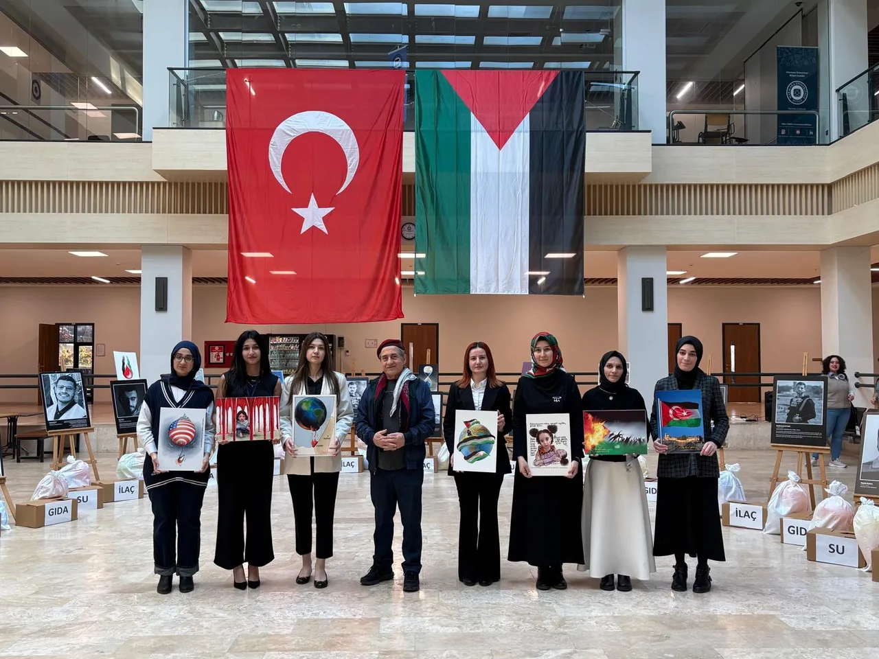 O gazetecileri unutturmadılar! Marmara Üniversitesi’nde dikkat çeken Gazze sergisi