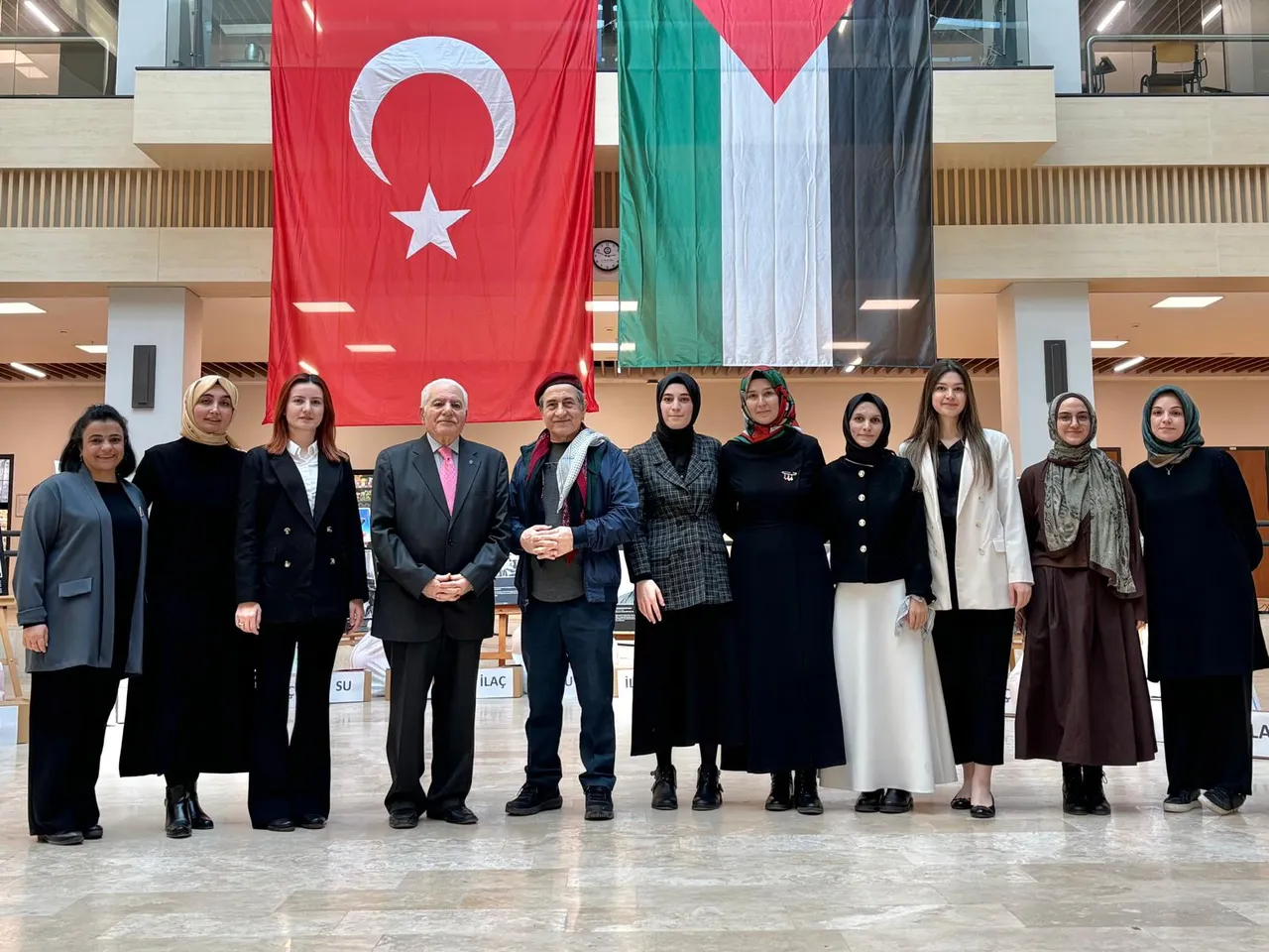 O gazetecileri unutturmadılar! Marmara Üniversitesi’nde dikkat çeken Gazze sergisi