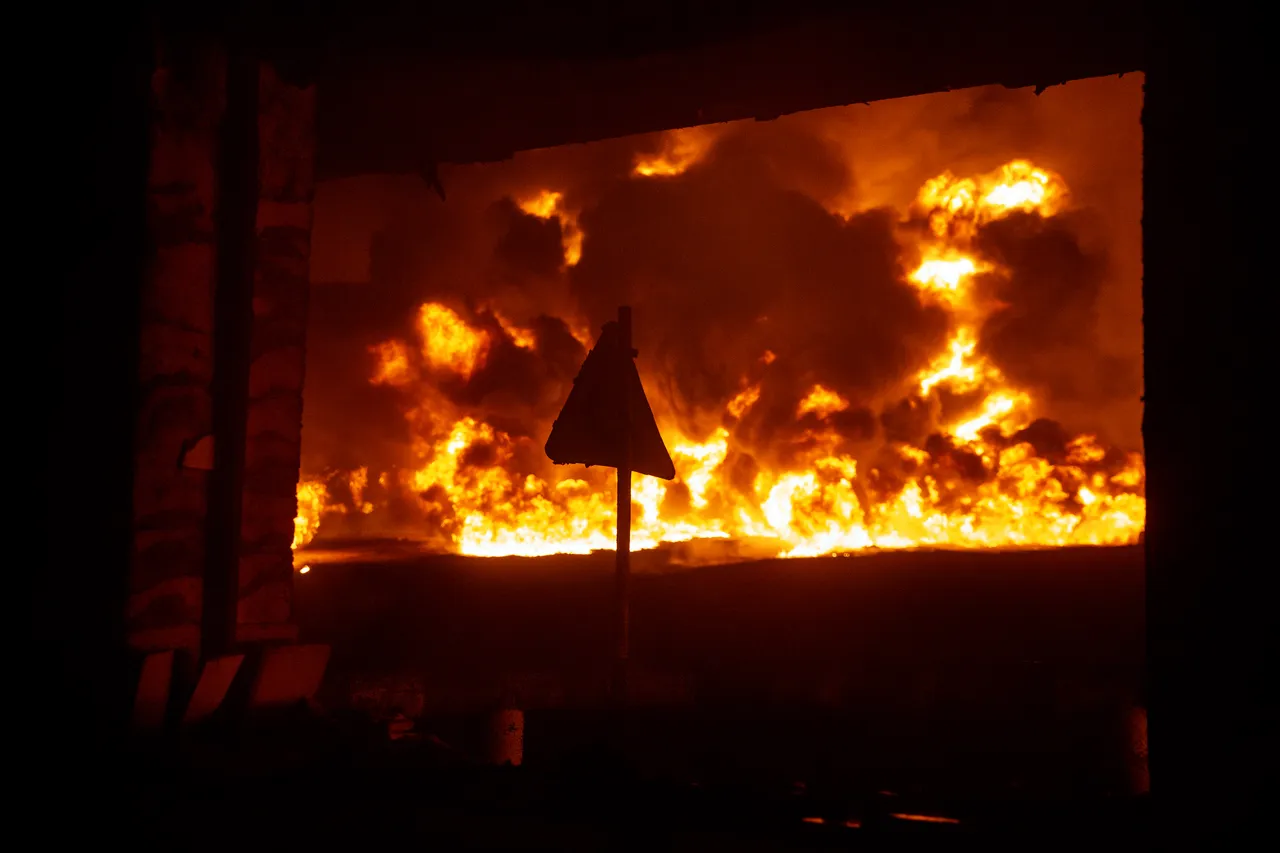 Tahran’da korkutan görüntüler! Vurulan petrol deposunda yangın hâlâ sürüyor