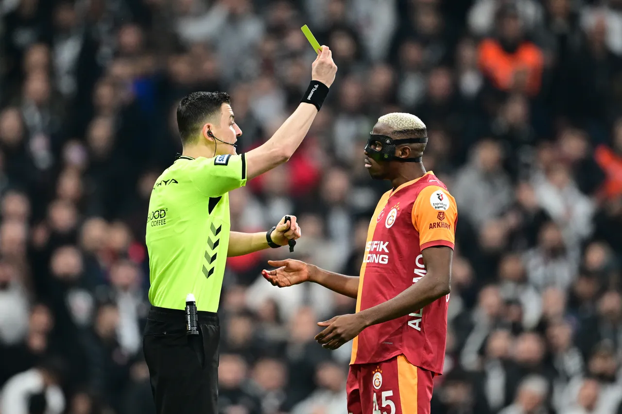 Usta kalemler, dev derbiyi yorumladı: Hakemin Osimheni atacak gücü yok