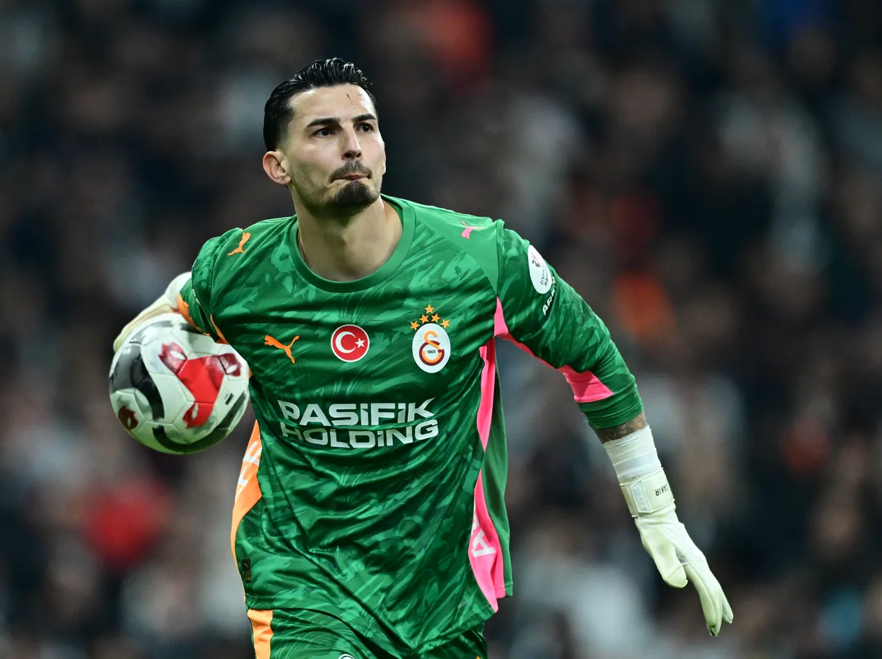 Usta kalemler, dev derbiyi yorumladı: Hakemin Osimheni atacak gücü yok