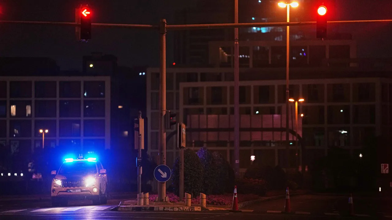 BAE, İran füzelerine karşılık verdi! Ülkenin farklı yerlerinden patlama sesleri geldi