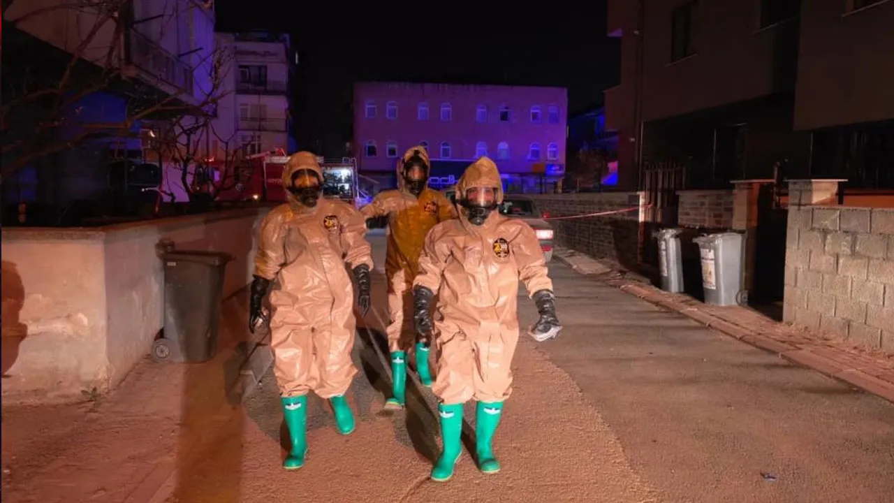 Bursa'da sıcak saatler! Gaz kaynağını çakmakla kontrol etti, patlama oldu