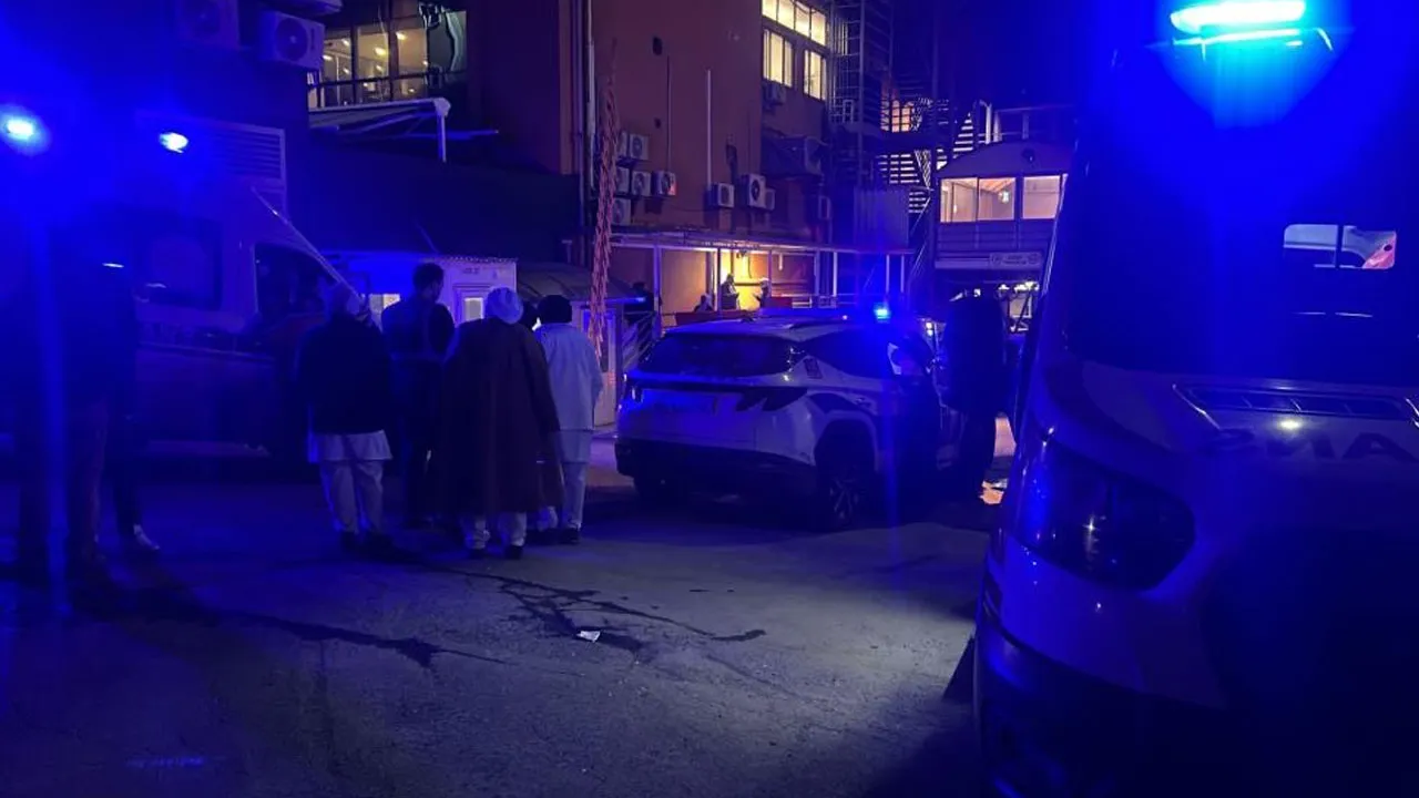 Ambulanslar peş peşe gitti! Çamaşır suyu işçileri zehirledi