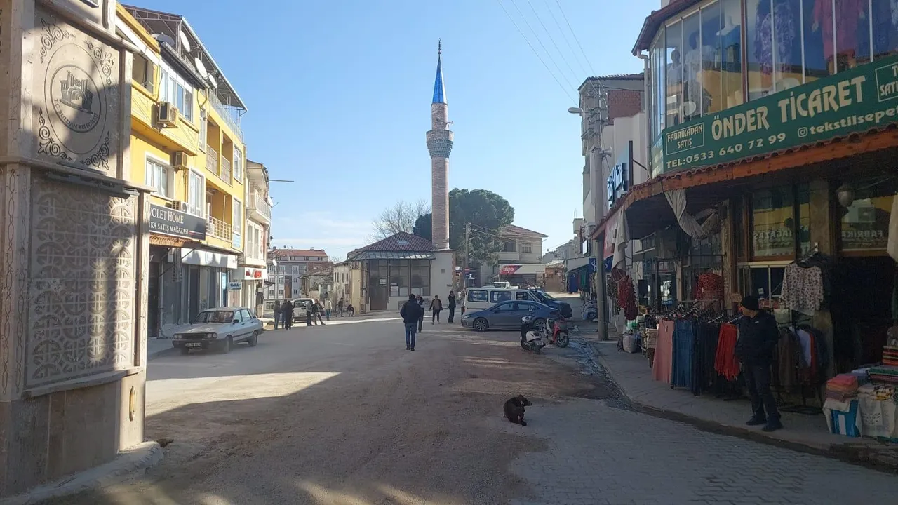 Depremin sıfır noktası olan Buldan ilçe merkezi.