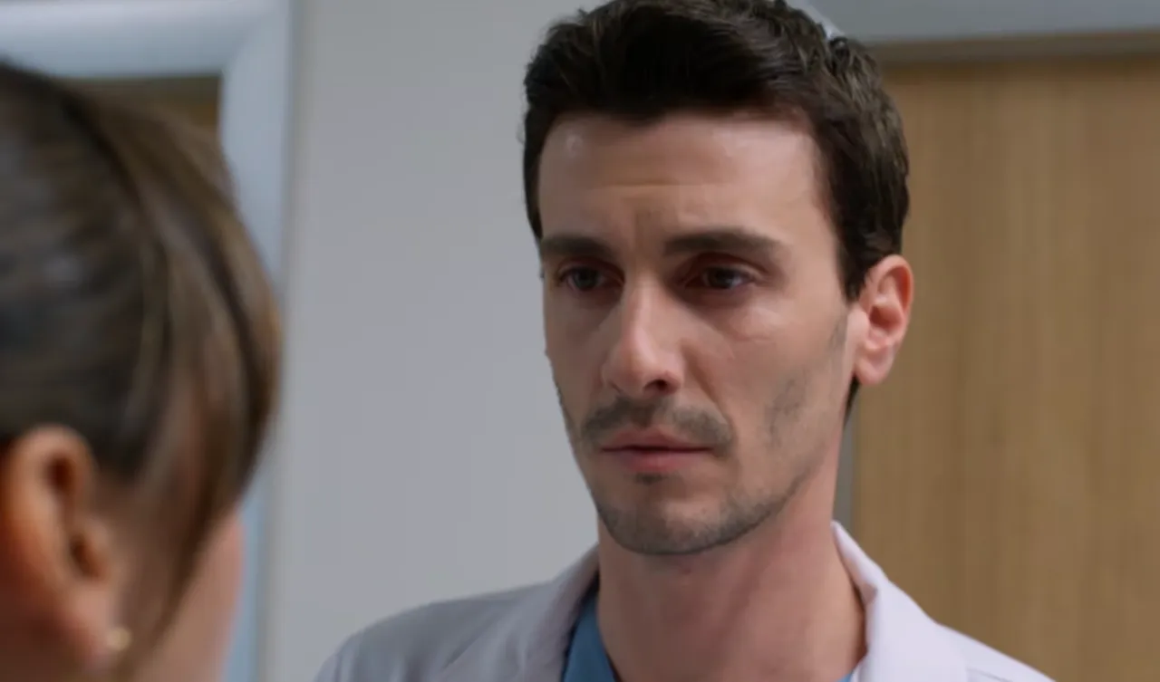 Doktor Başka Hayatta dizisinin Toprakı Bertan Asllani kimdir, aslen nereli? Oynadığı diziler ve kariyeri