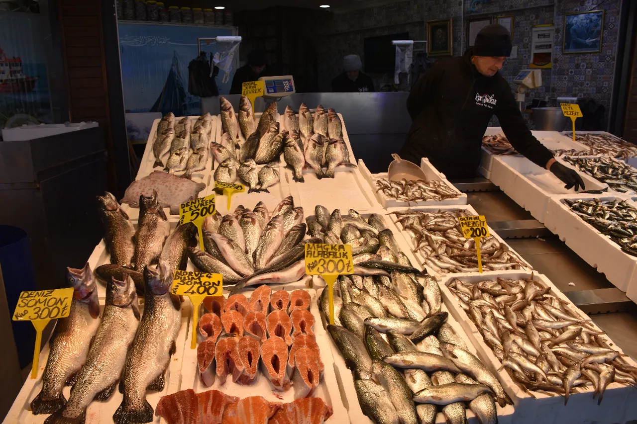 Hamsi dönemi bitti! İşte tezgahların en ucuz balığı: Kilosu 100 lira! 