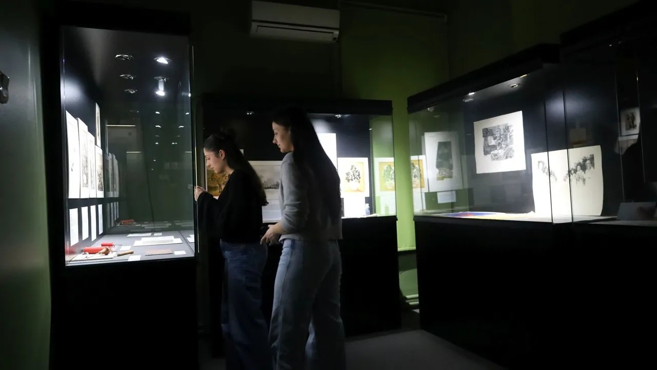   Milimetrik miras! Her sayfası ipek, görenler inanamıyor 