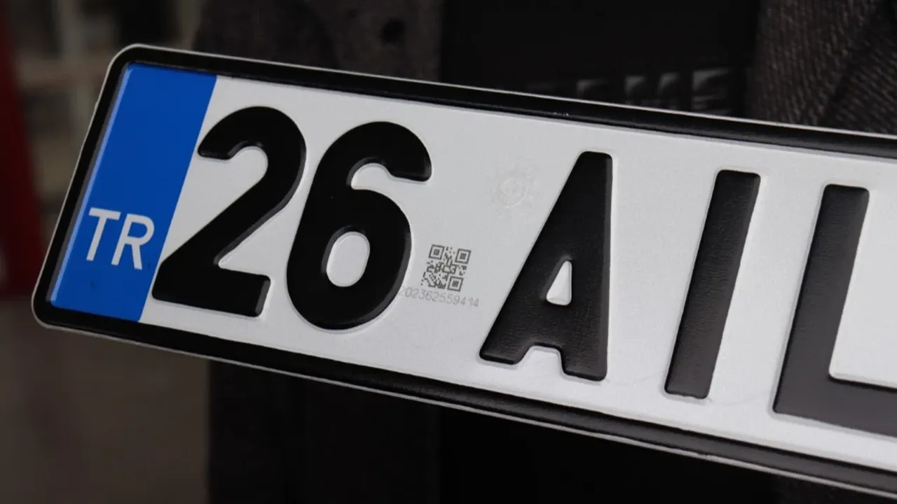 Plakada karekod mecburi mi, APP plaka muayeneden geçer mi? İşte yeni düzenleme detayları