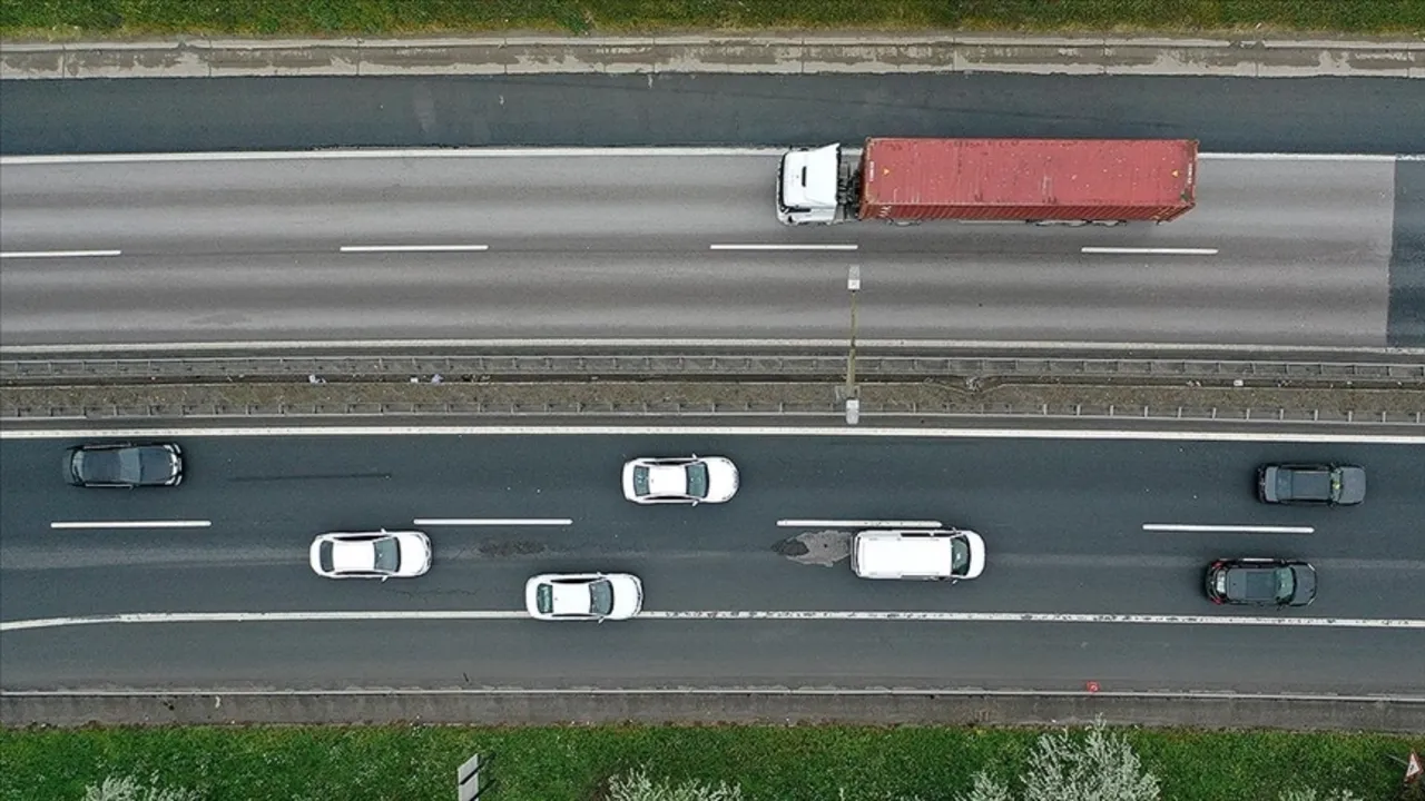 Radar cezalarında yeni dönem! Yerleşim yeri ve yerleşim dışı hız sınırı cezası ne kadar?