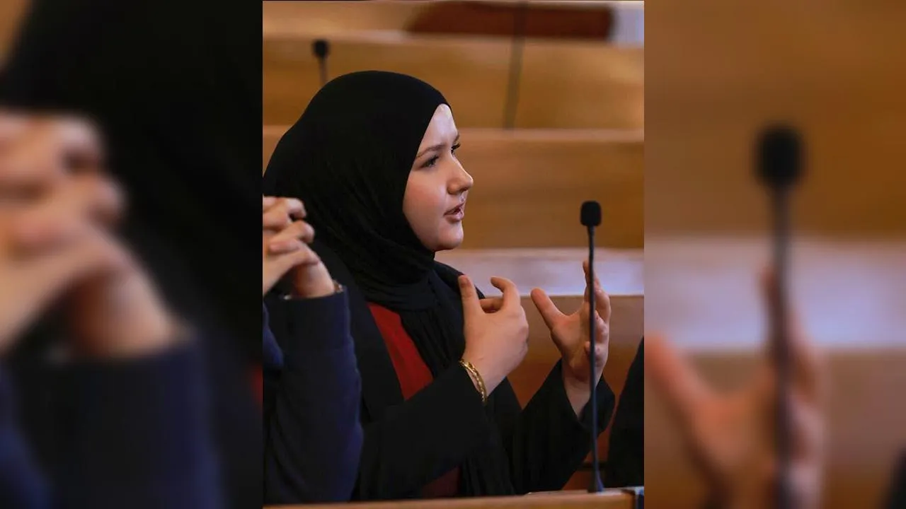 Vera Çelik, Zürih’in ilk başörtülü Belediye Meclis Üyesi oldu