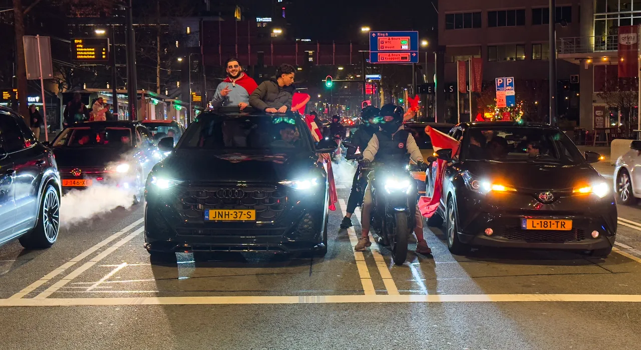 24 yılın ardından tarihi zafer! Türkiye sokaklara döküldü