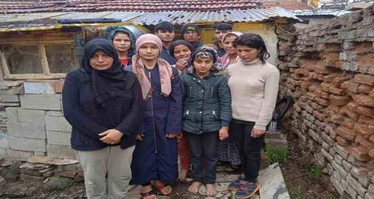 Ailenin 2023 yılınca kaydedilen görüntüsü (İhlas Haber Ajansı))