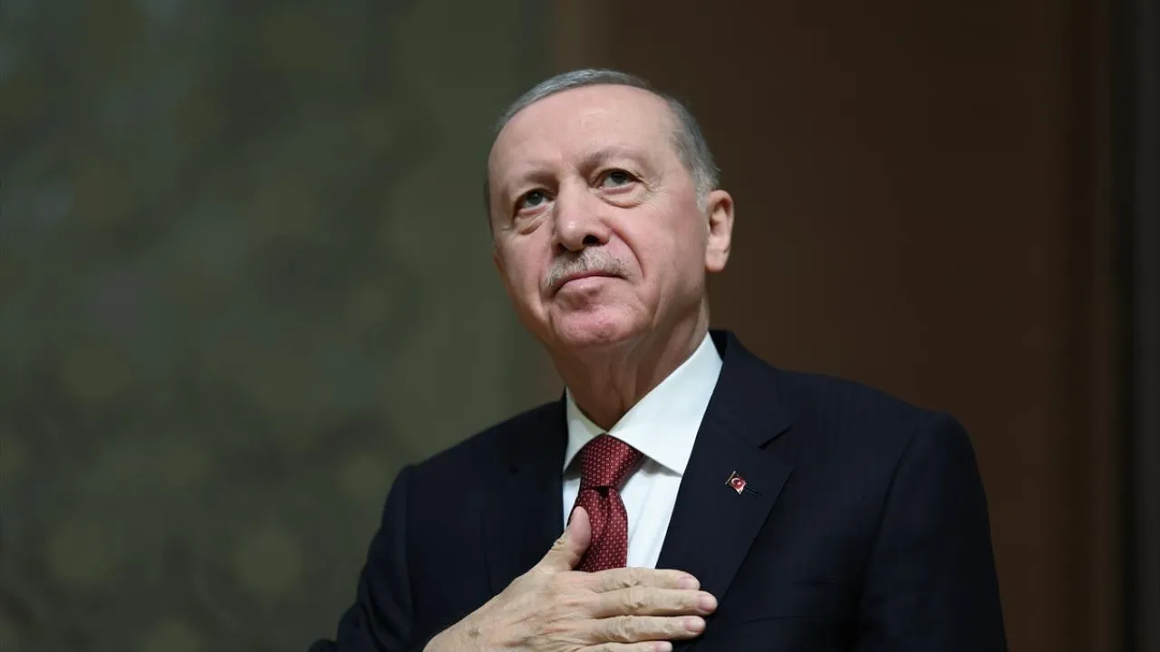 Cumhurbaşkanı Erdoğan, Bizim Çocuklar'ı tebrik etti