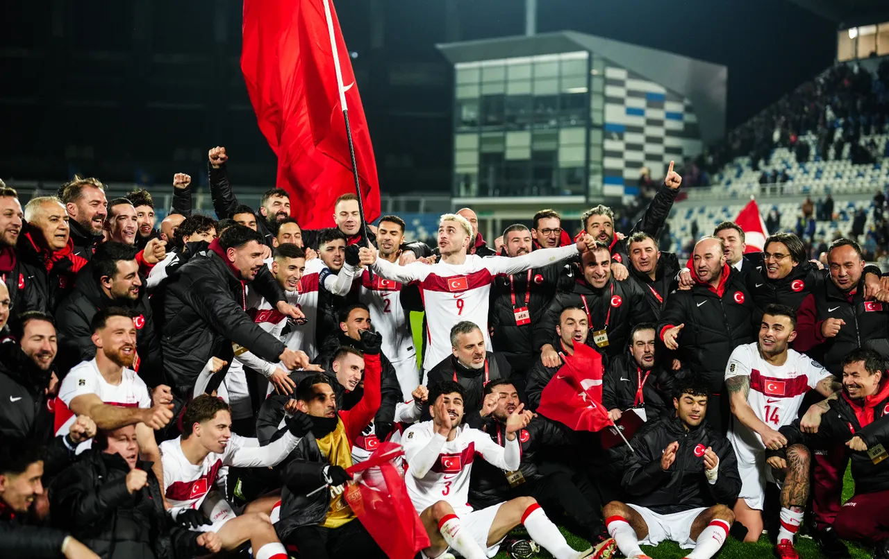 Dünya bizi konuşuyor: Türkiye futbolun en büyük sahnesine geri döndü