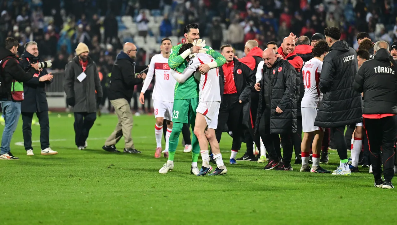 Dünya bizi konuşuyor: Türkiye futbolun en büyük sahnesine geri döndü