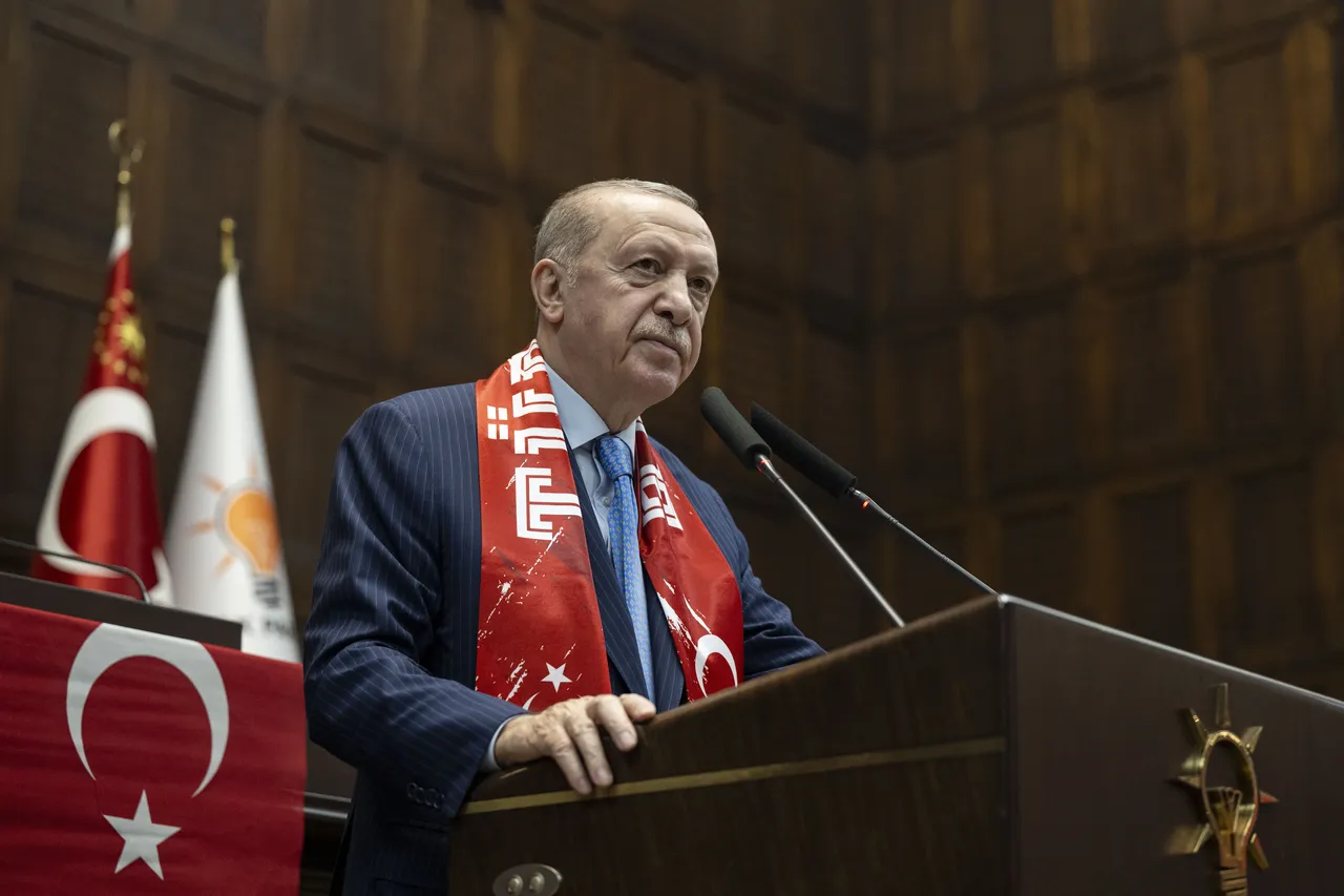 Erdoğan, isim vermeden Özele yüklendi: Yüzü dahi kızarmıyor