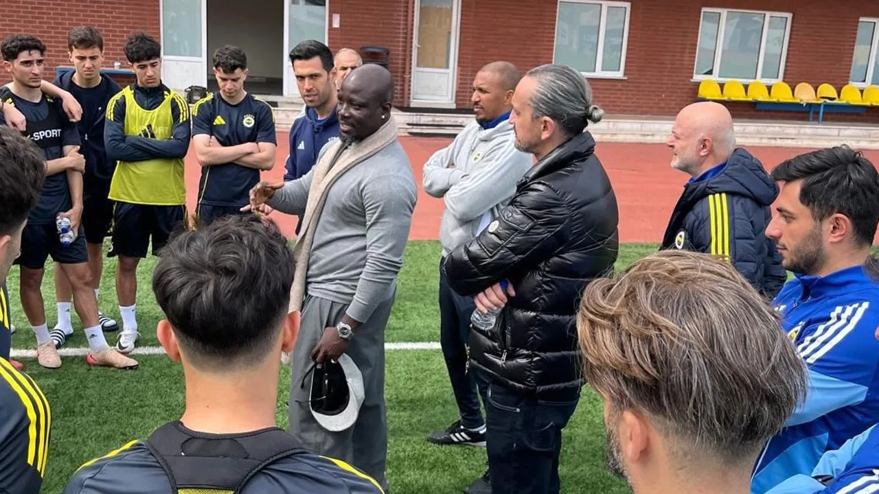 Fenerbahçe'nin eski yıldızından sürpriz ziyaret