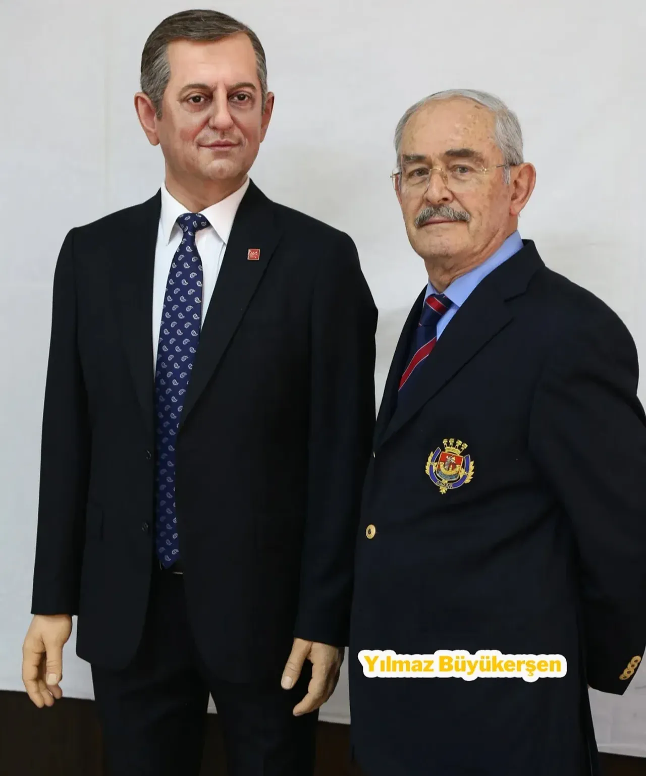Yılmaz Büyükerşen ve Özgür Özel'in balmumu heykeli