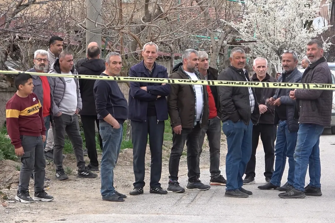 Önce bıçak, sonra balta... Kırıkkale'de iki kardeş bir olup babalarını öldürdü!