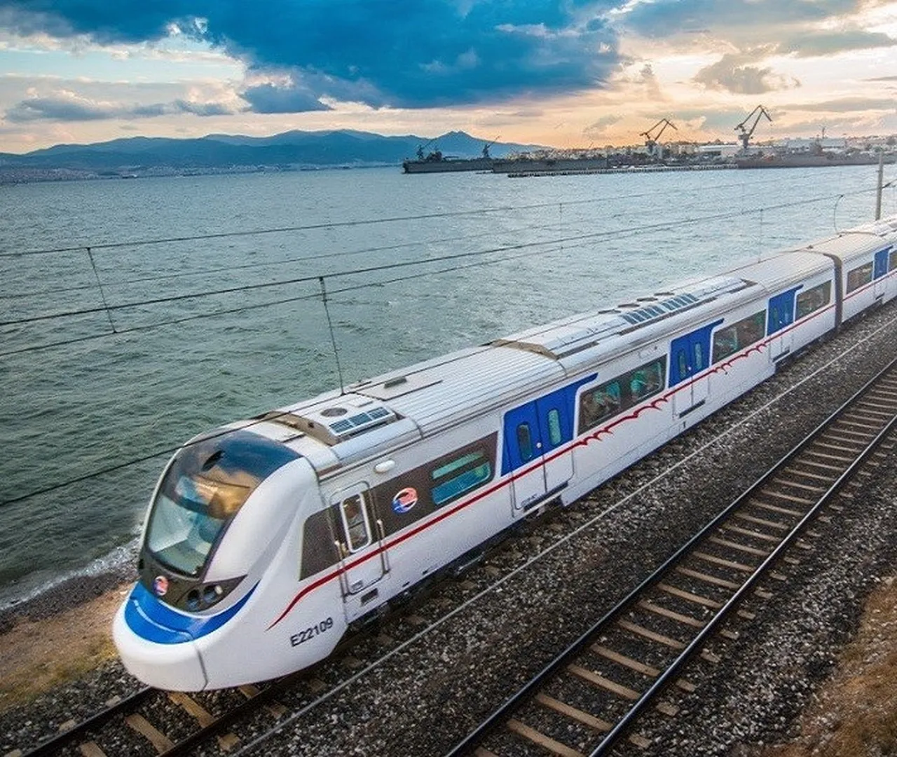 Otobüs, taksi, tren, gemi... İzmirde toplu taşımaya zam! İşte yeni tarife