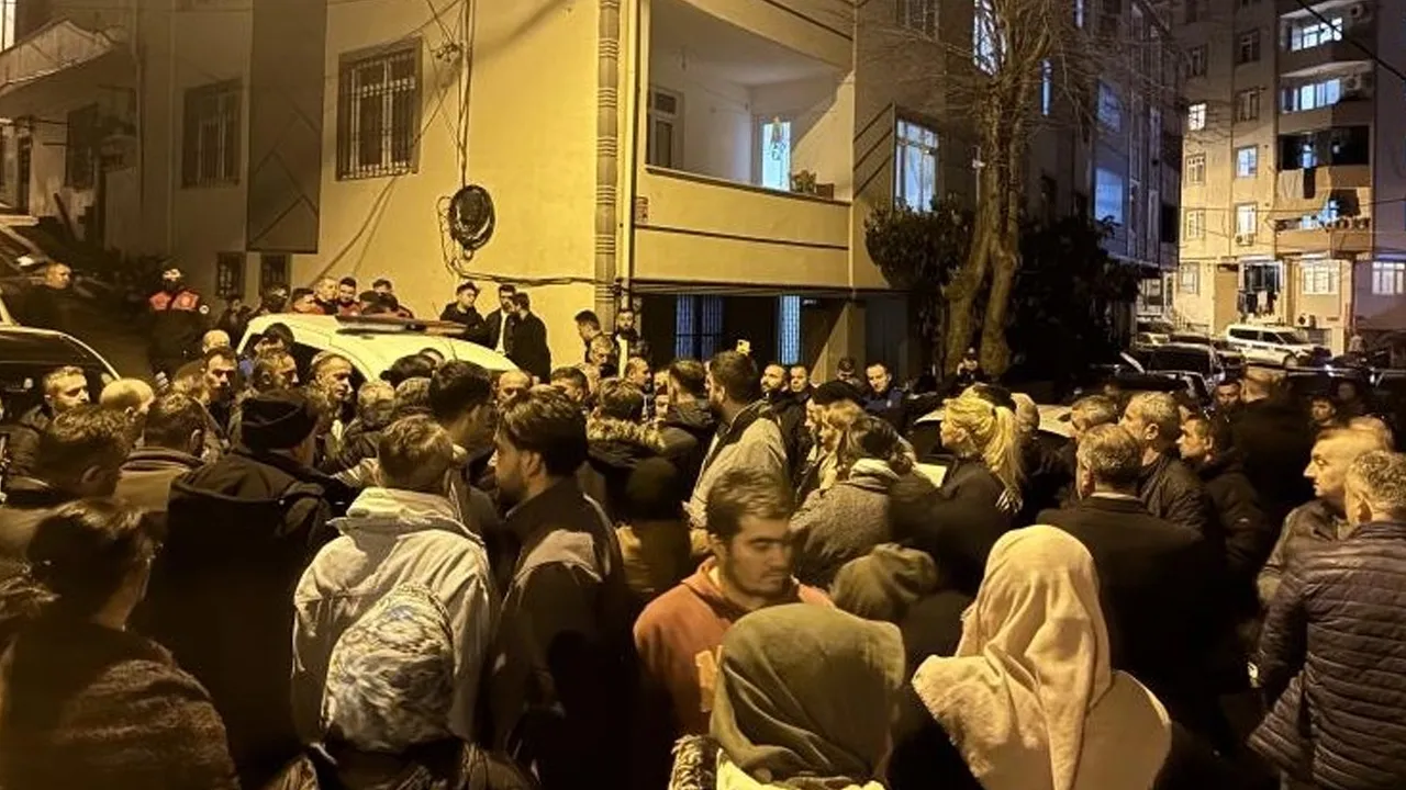 Sarıyer’de toprak kayması! 6 bina için tahliye kararı verildi, belediyeye tepki var