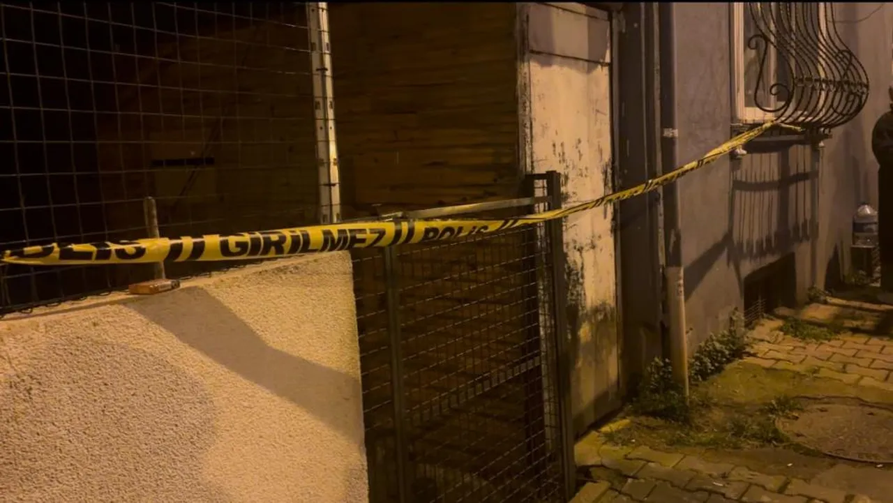 Sarıyer’de toprak kayması! 6 bina için tahliye kararı verildi, belediyeye tepki var