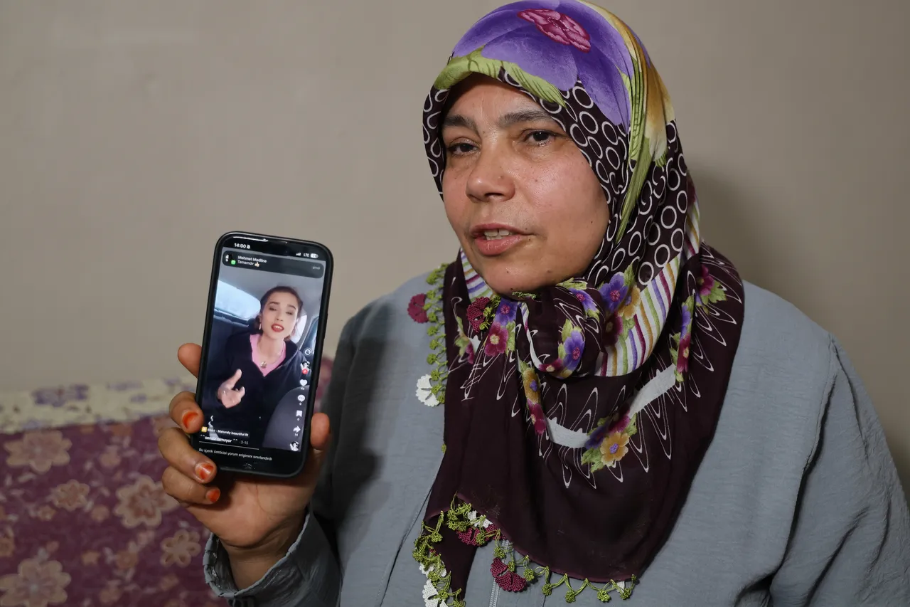 TikTok bağımlılığıyla 3 çocuğunu bıraktı! Çaresiz annenin feryadı yürek burktu