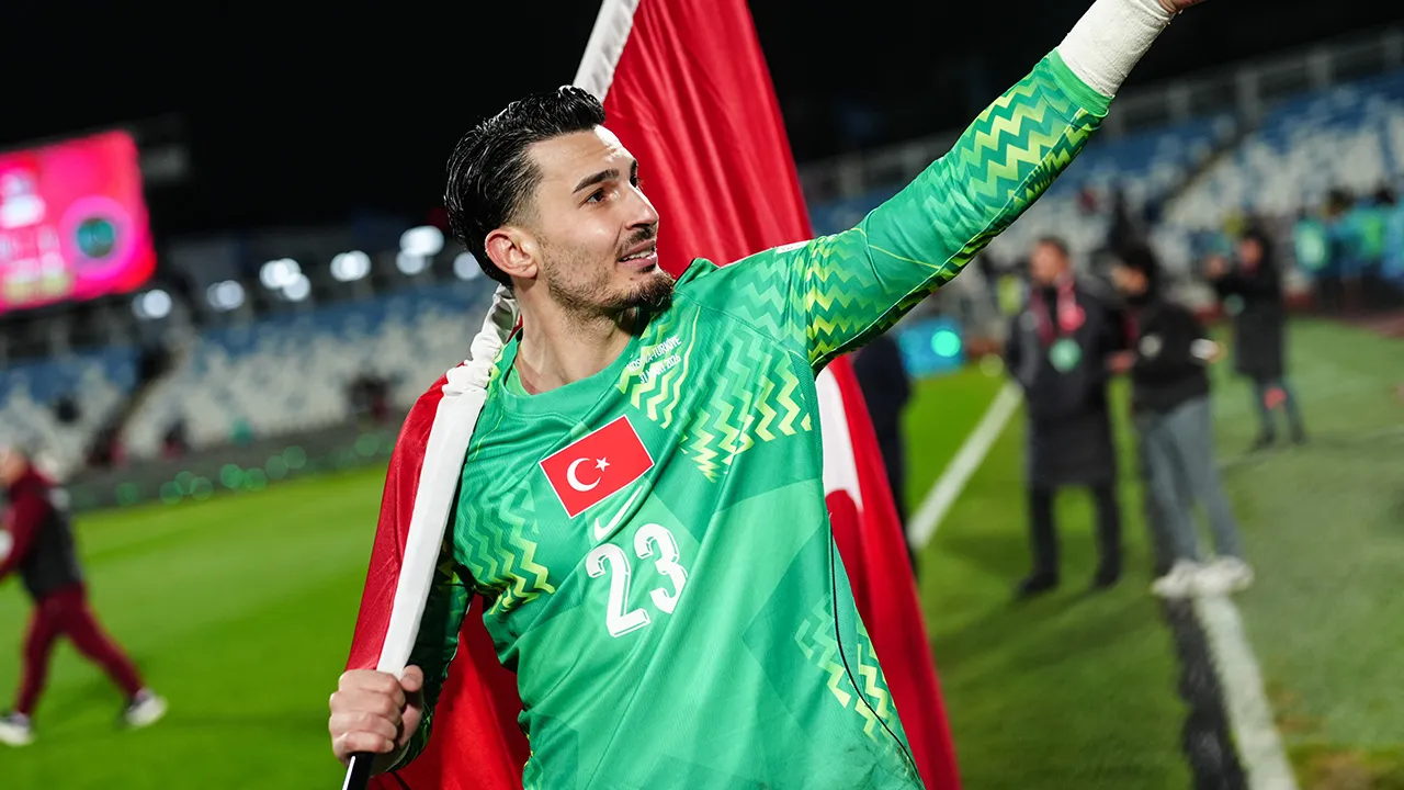 Uğurcan Çakır'dan Kosova'ya olay gönderme! 